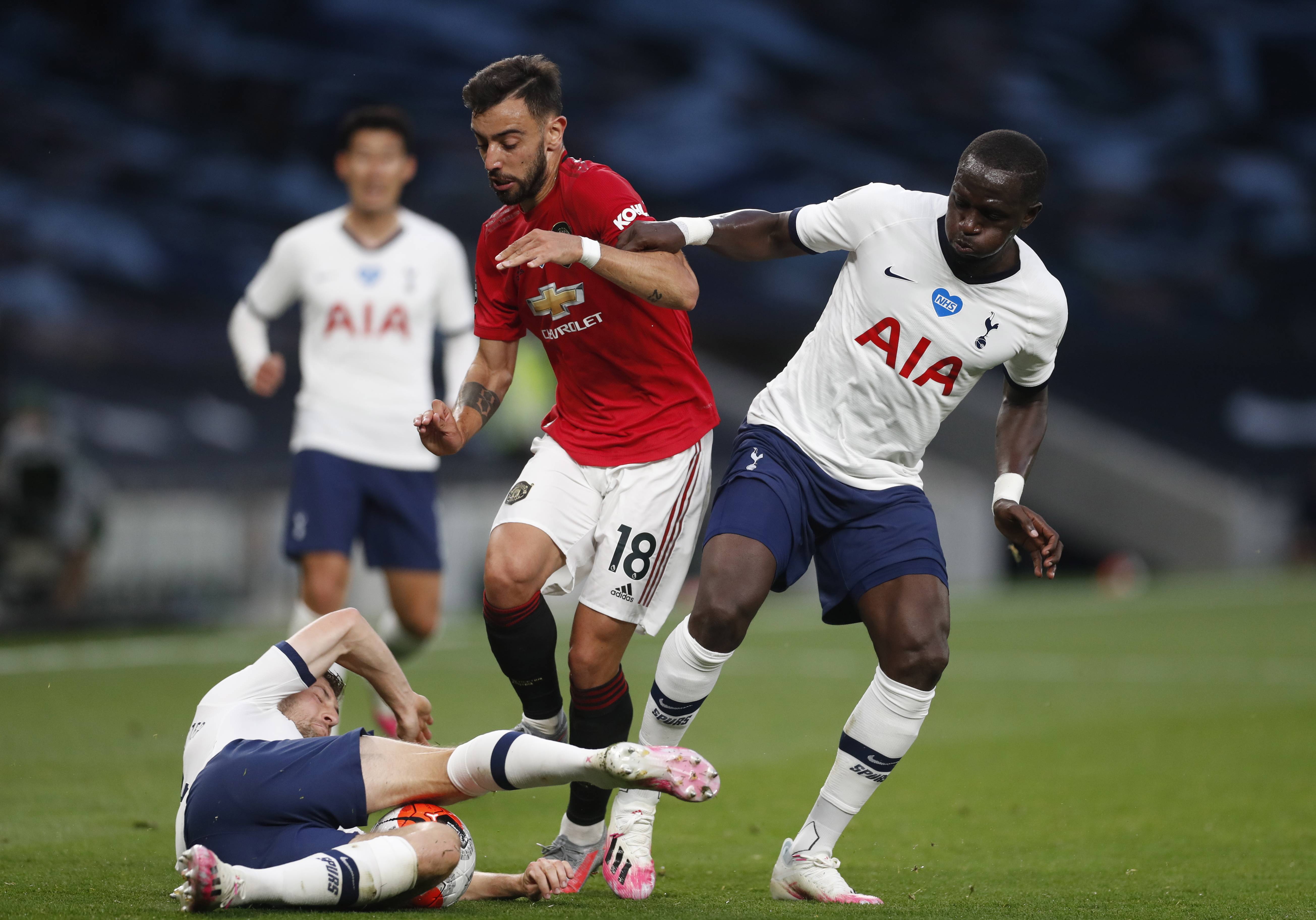 首轮比赛前 首轮比赛前